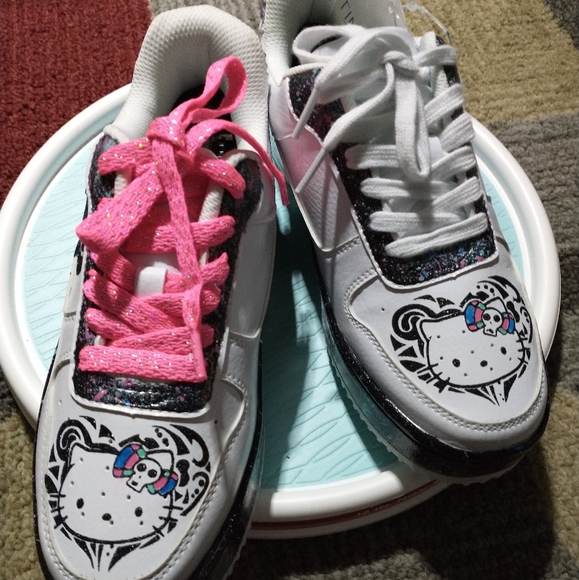 SOLD IN BUNDLE CAN RECREATE - Picture 3 of 10